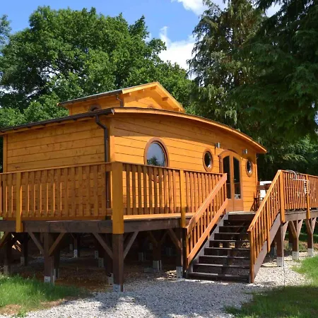 En Foret Avec Terrasse, Peche, Baignade, Et Proximite Chemins De Randonnee - Normandie - Fr-1-497-184 *